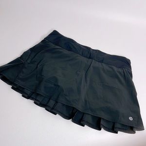 Lululemon black pleated tennis Skort size 6